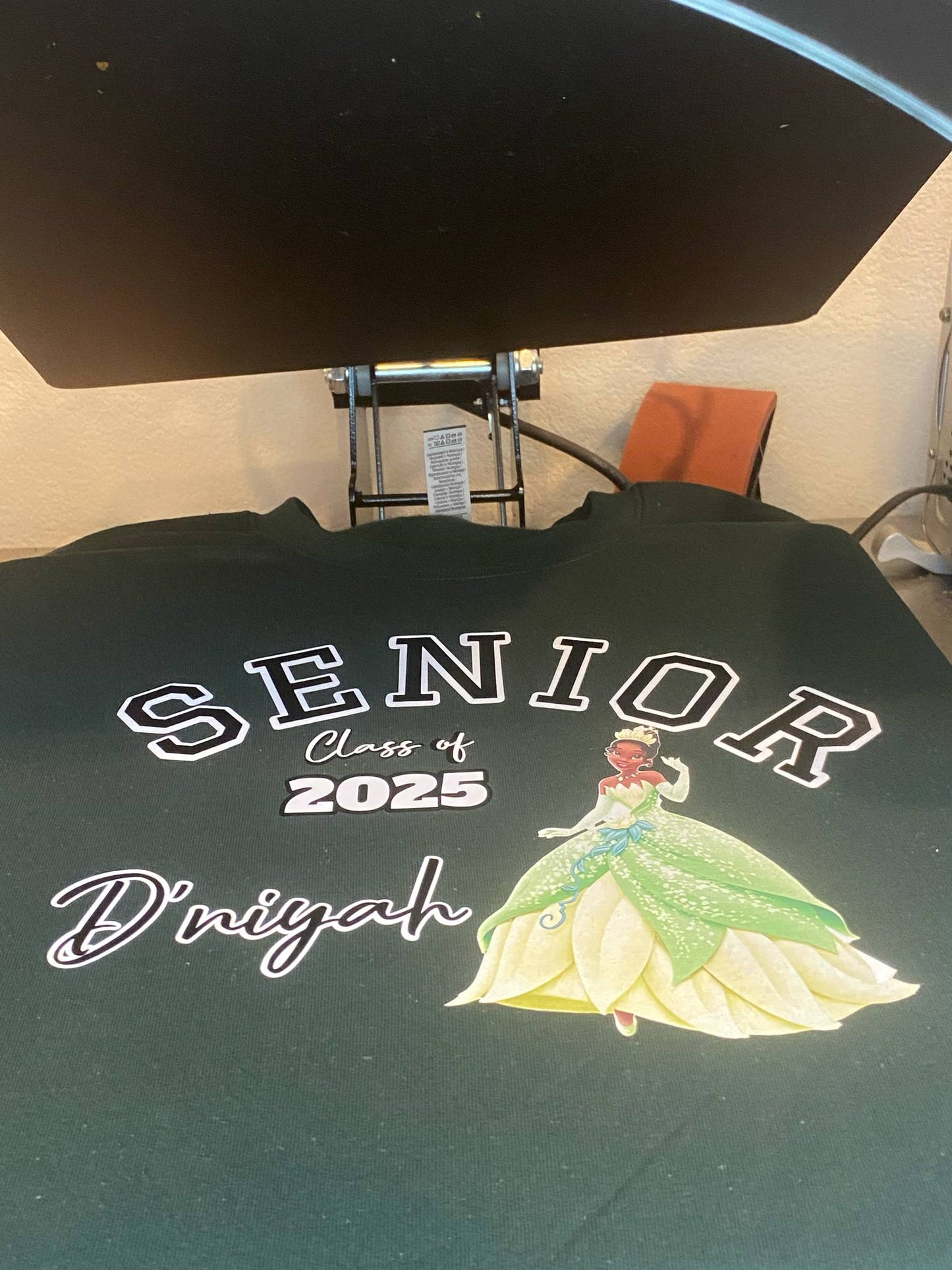 Custom Made T-Shirts – Personalized Designs for Any Occasion